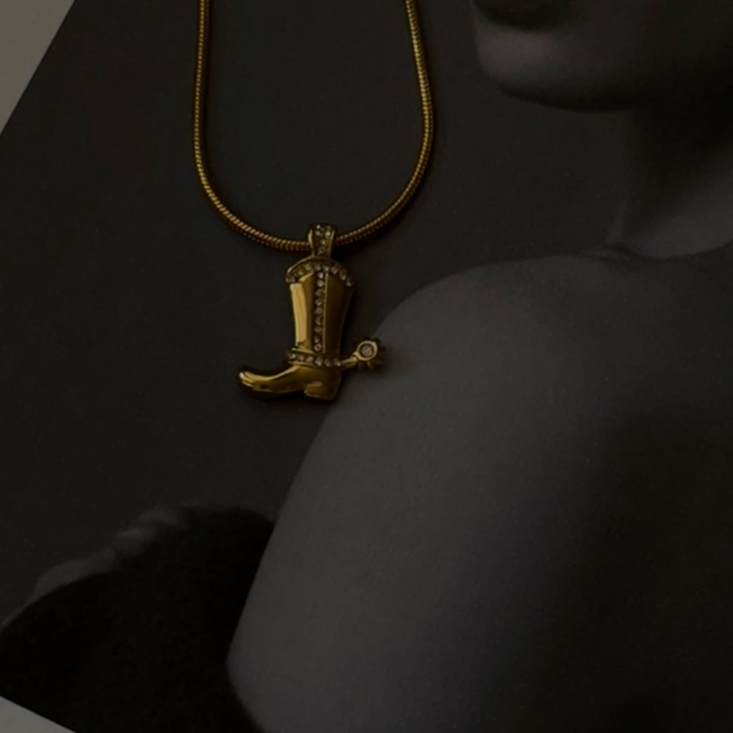 COLLARES