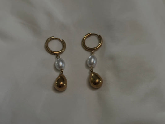 Aretes colgantes gota