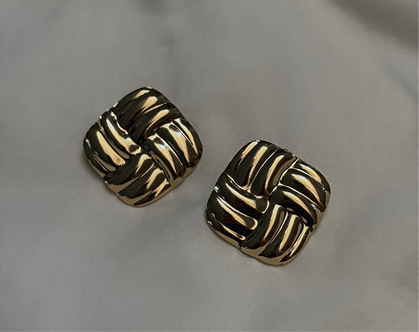 Aretes cuadrados